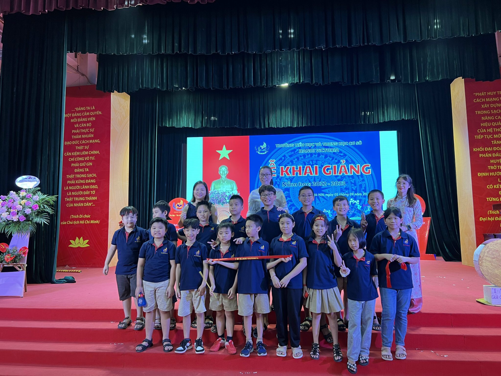 Slide https://kids-navi-s3-dev.s3.ap-southeast-1.amazonaws.com/school/24748/anh-overview/121ea7b68ca1.jpg