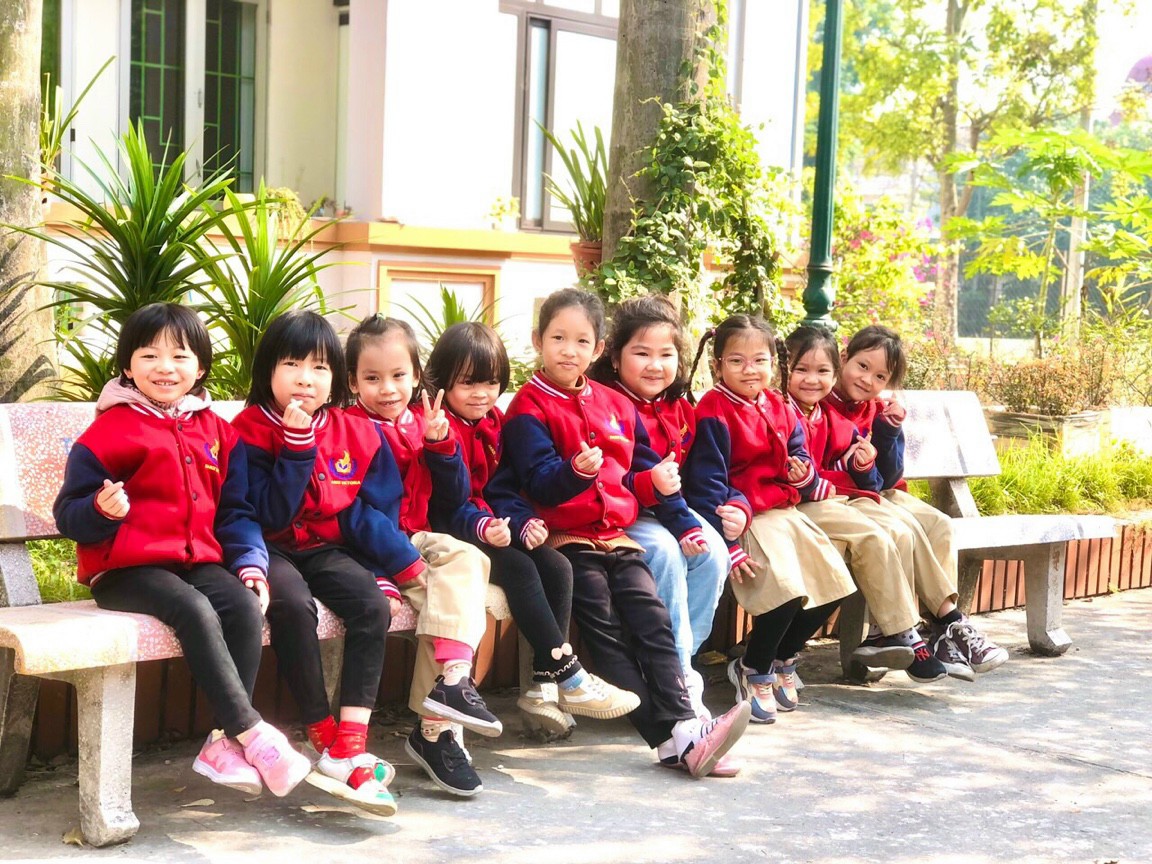 Slide https://kids-navi-s3-dev.s3.ap-southeast-1.amazonaws.com/school/24748/anh-overview/5bf979757e6a.jpg