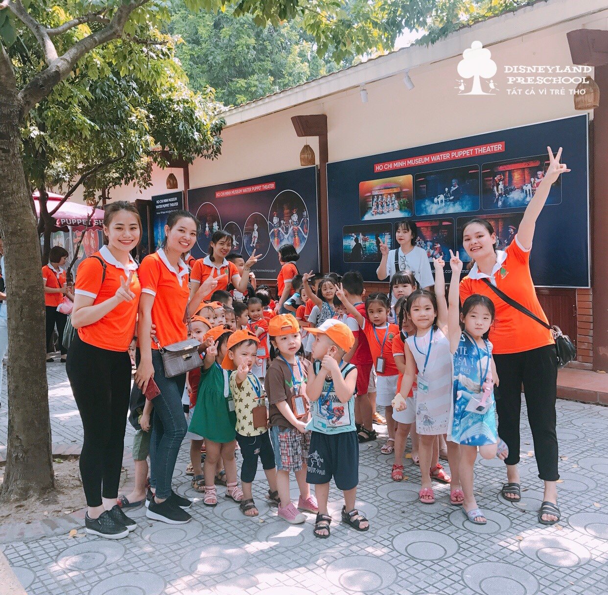 Slide https://kids-navi-s3-dev.s3.ap-southeast-1.amazonaws.com/school/6359/anh-overview/truong-mam-non-disneyland-montessori11597826520.jpg