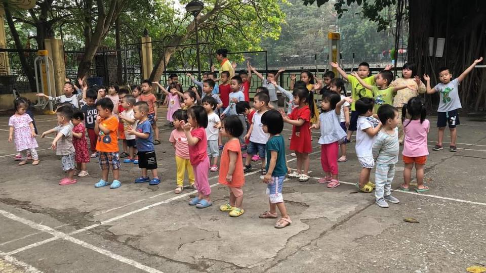 Slide https://kids-navi-s3-dev.s3.ap-southeast-1.amazonaws.com/school/9690/tong-quan/nhung-diem-noi-bat-cua-truong-mam-non-vuon-hong-kim-dong-LGQmfDojUb@1632273940.jpeg